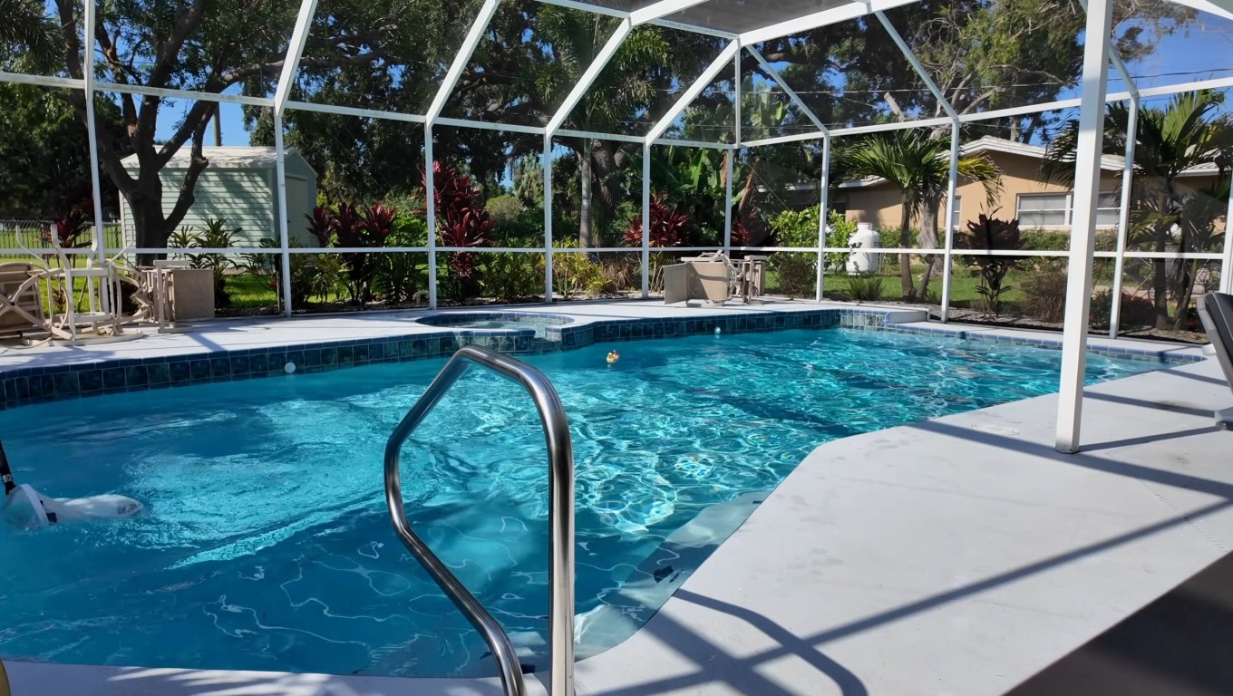 Pool water chemistry testing and balancing in Hesperia, CA